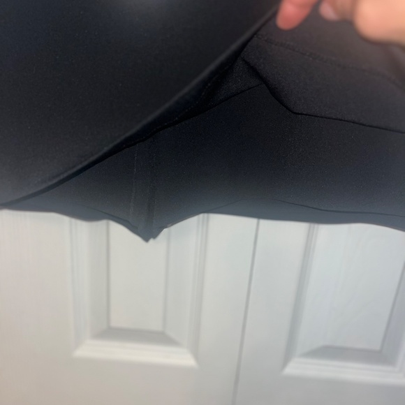 Express Editor Skort size 4 - Picture 3 of 5